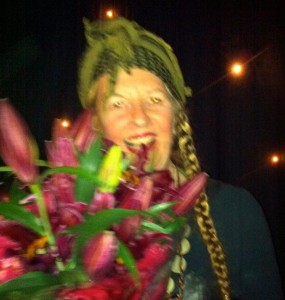 TuppyWithBouquet